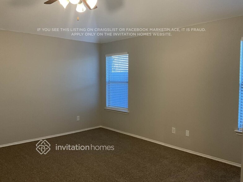 Building Photo - 1305 Raleigh Path