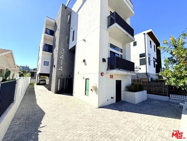 Primary Photo - 3414 London St