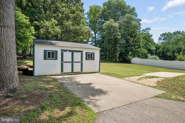 Building Photo - 1365 Moyer Rd