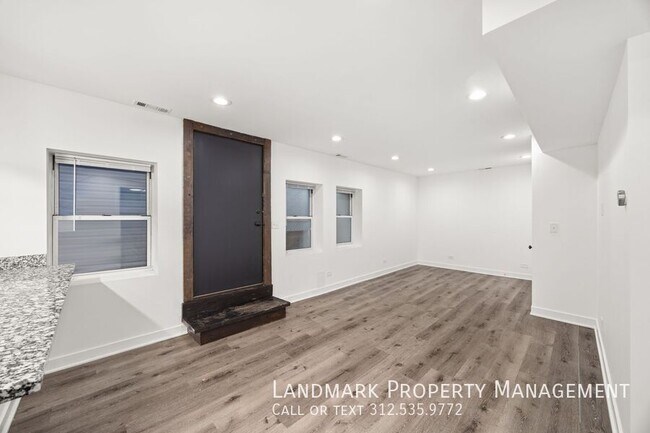 Building Photo - 2038 W 21st St