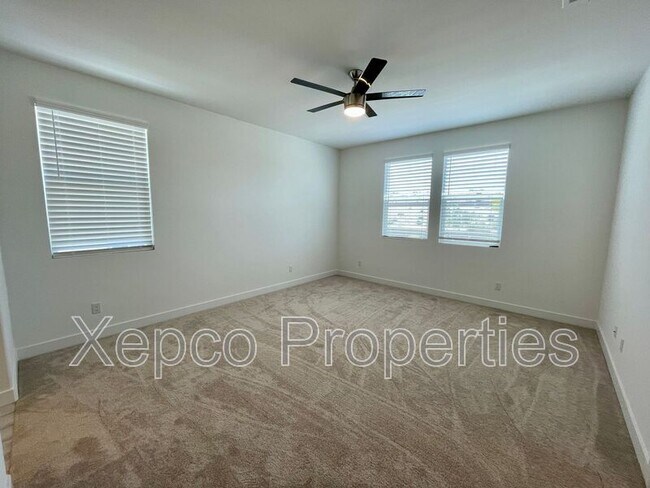 Building Photo - 41425 Penn Dr