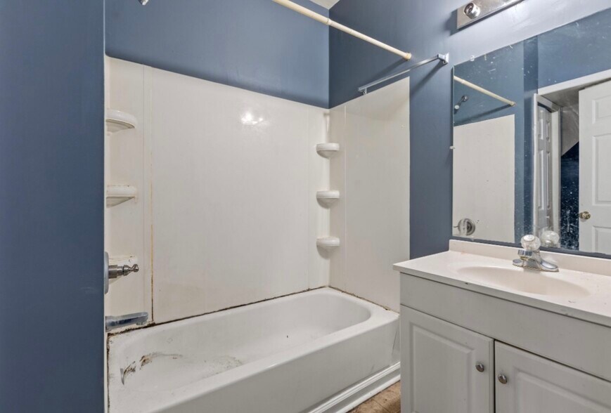 Building Photo - 127 S Highland St