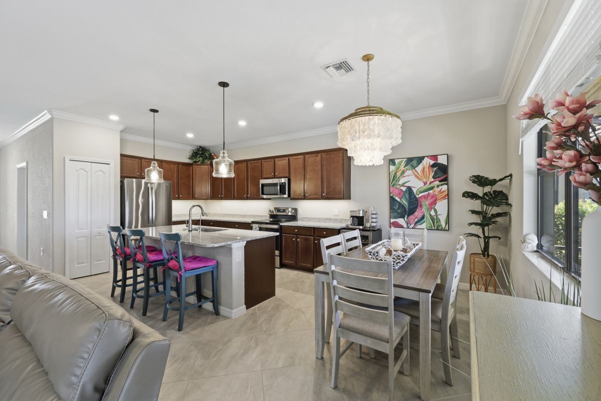 Building Photo - 11924 Arbor Trace Dr