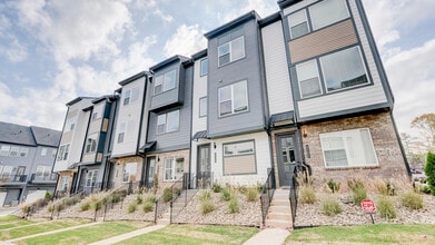 Building Photo - 5509 Swaling St