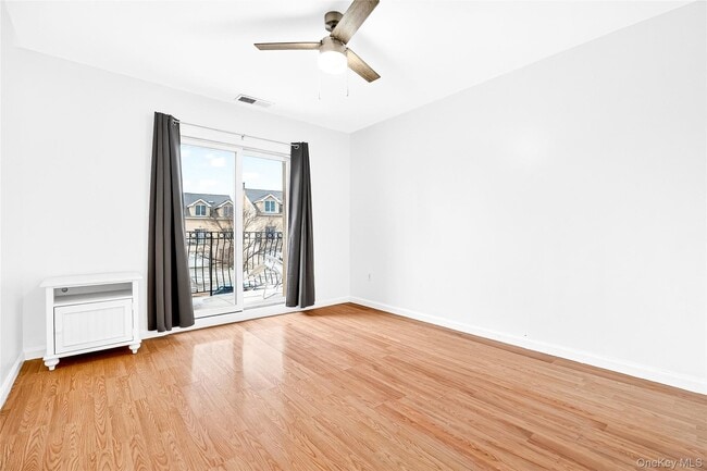 Building Photo - 1432 Outlook Ave