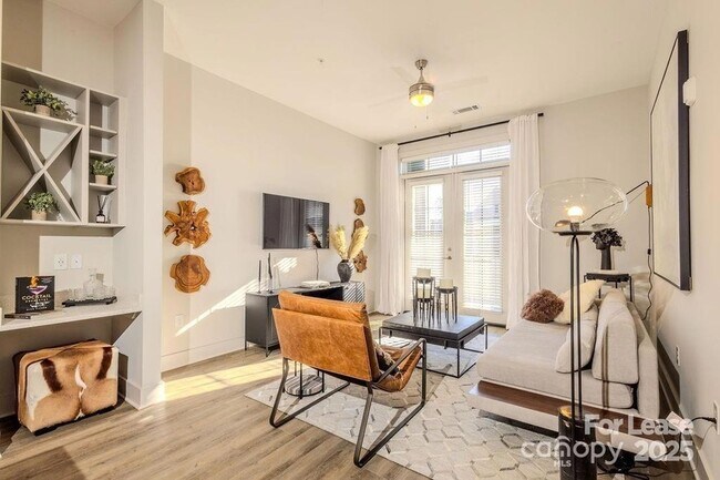 Building Photo - 3110 Doe River Wy