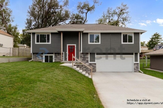 Primary Photo - 5323 P St