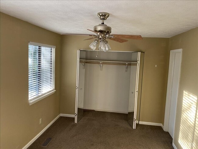 Building Photo - 112 Montview Forest Dr