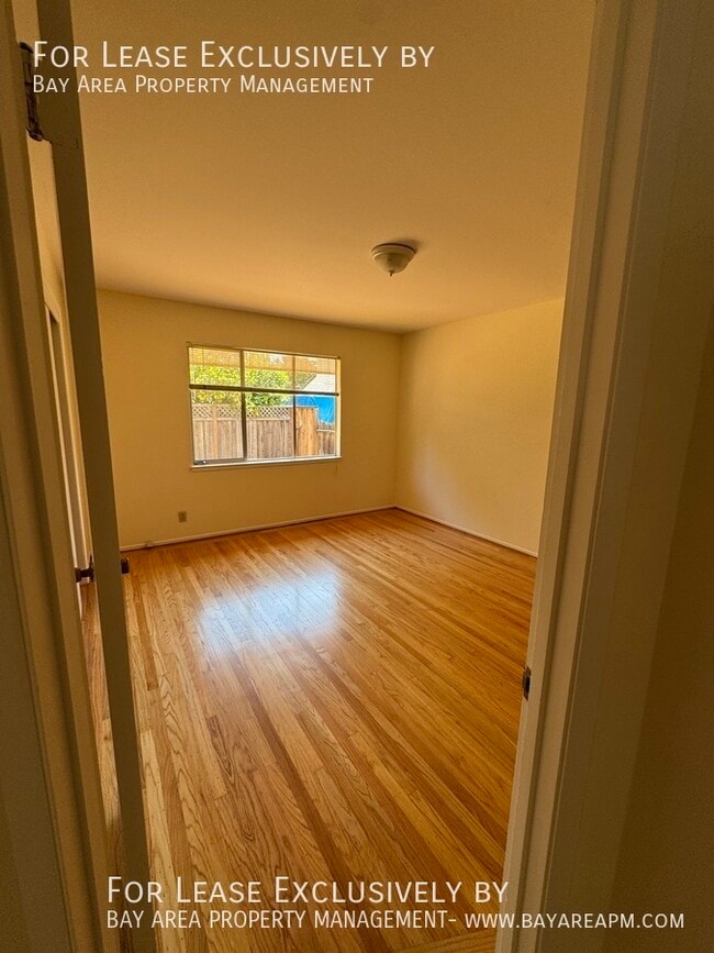 Building Photo - 338 Orchard Ave