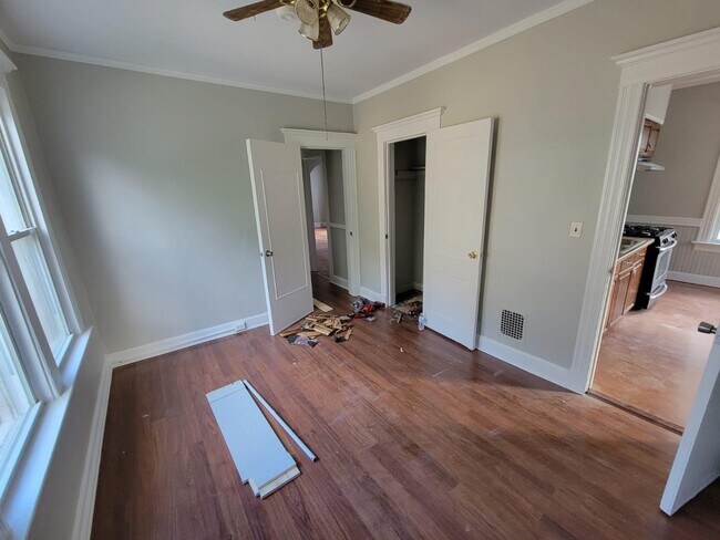 Building Photo - 504 Winthrop Ave