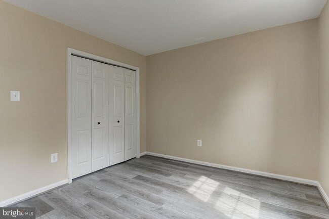 Building Photo - 10107 Galsworthy Pl