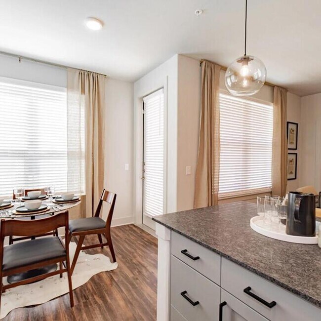 Building Photo - 5701 Bovine Dr