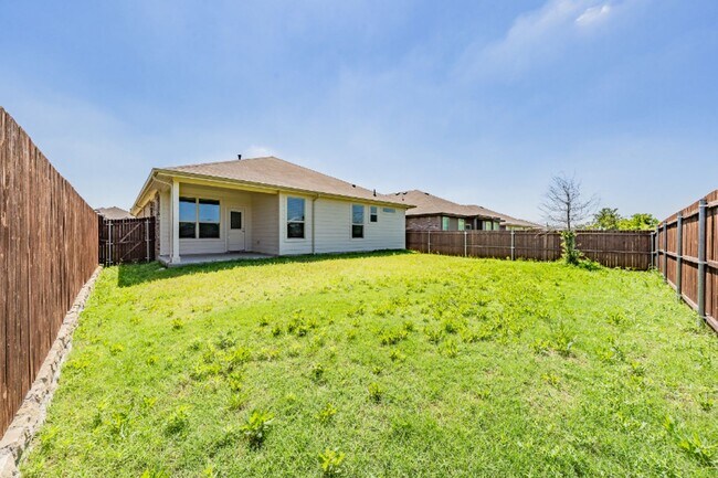 Building Photo - 8637 Centerboard Ln