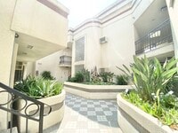 Building Photo - 5105 Inglewood Blvd