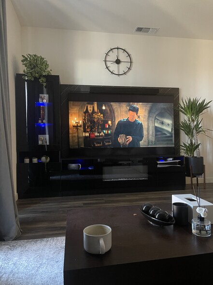 Tv wall (not included) - 1780 Boxcar Cir