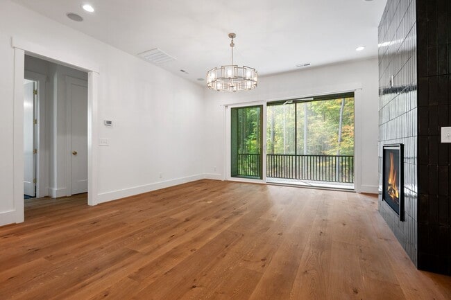 Building Photo - Modern 5-bedroom, 5-bathroom home in Durham
