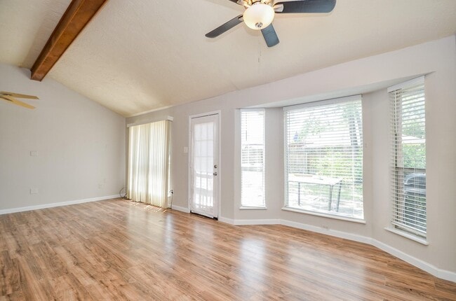 Building Photo - 7623 Kite Hill Dr
