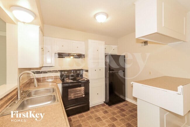 Building Photo - 14220 East 36th St S