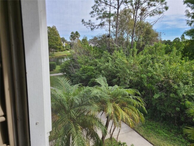 Building Photo - 8911 Manor Loop