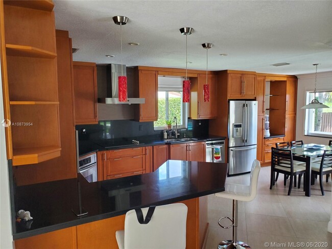 Building Photo - 13111 S Calusa Club Dr
