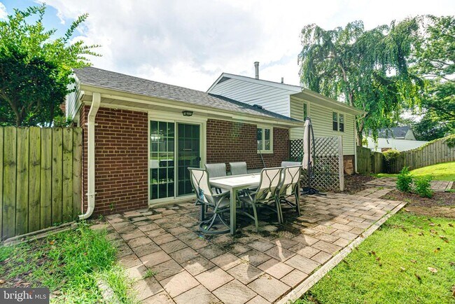 Building Photo - 7606 Jervis St