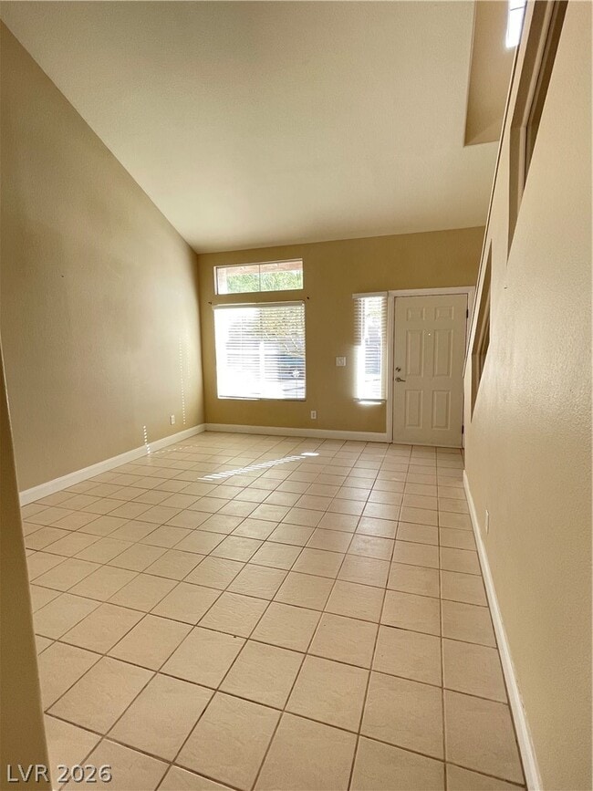 Building Photo - 7512 Pacific Ridge Ave