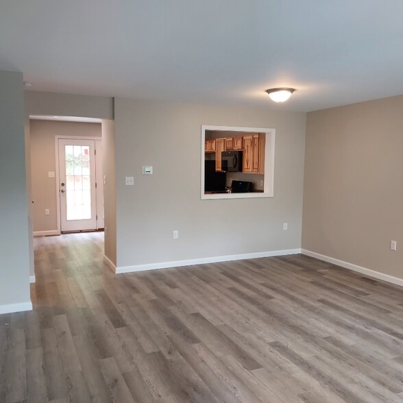 Building Photo - 106 Ridge Ct