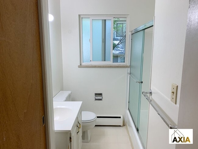 Building Photo - 715-723 19th