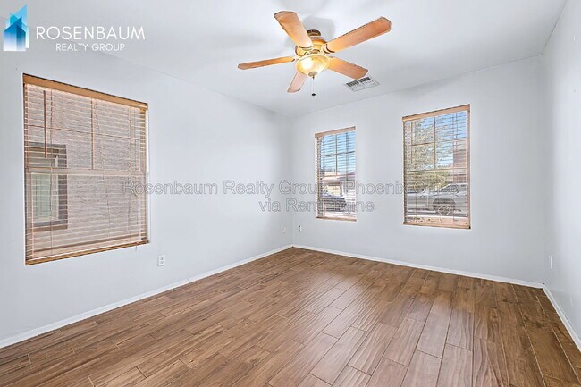 Building Photo - 45047 Bahia Dr