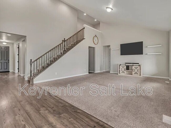 Building Photo - 31 N Palomino Way