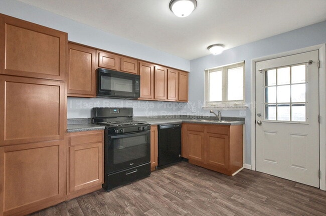 Building Photo - 472 Buena Vista Ave