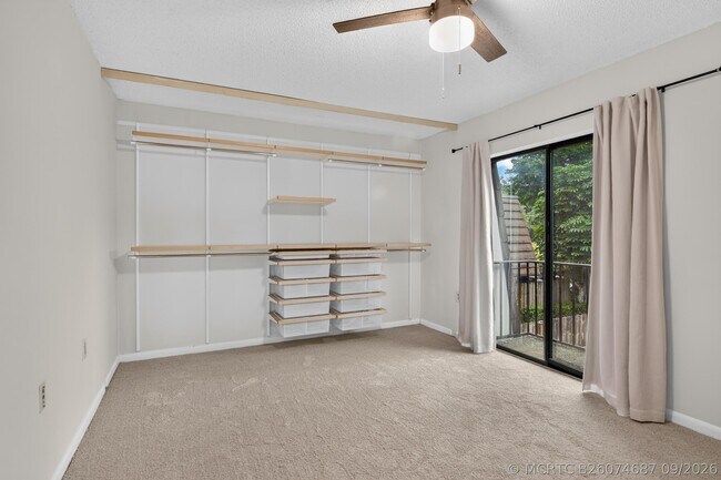 Building Photo - 2427 24th Ln