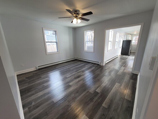 Building Photo - 22 South St