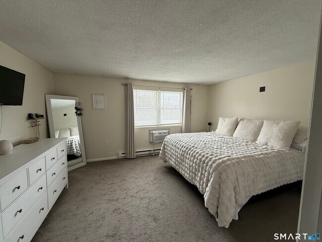 Building Photo - 1081 New Haven Rd