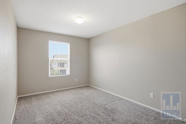 Building Photo - 108 Wind Flower Ln