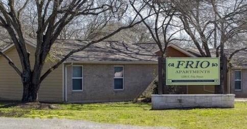 Building Photo - 1200 E Frio St