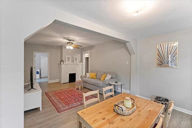 Living Room - 2014 Highland Ave