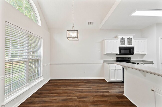 Building Photo - 371 Marshview Dr