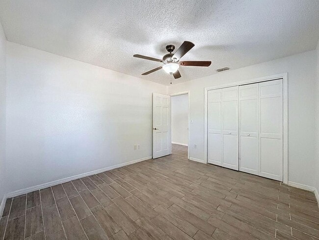 Building Photo - 7410 Dundee Ct