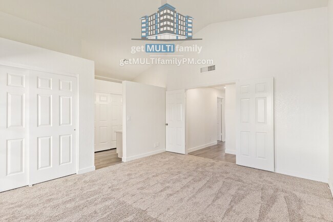 Building Photo - 234 N Heritage Dr