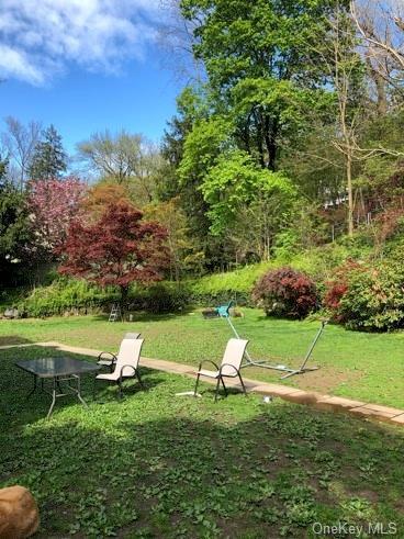 Building Photo - 8 Grove St