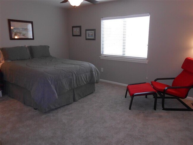Building Photo - 9588 Doliver Dr