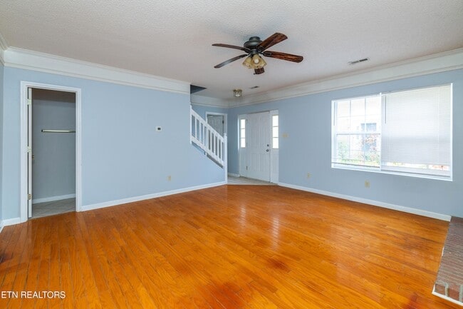 Building Photo - 203 Sweetgum Ln