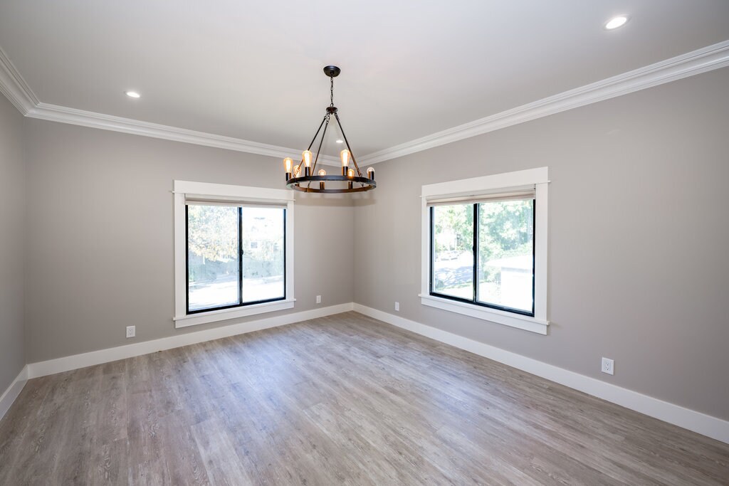 Building Photo - 494 S Marengo Ave