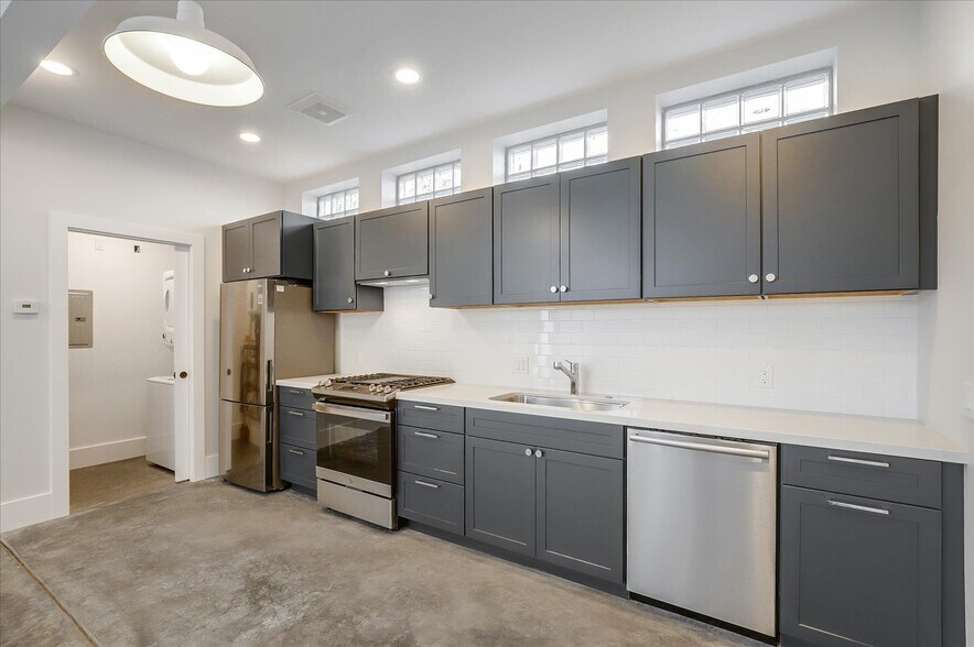 Building Photo - 1550 8th St