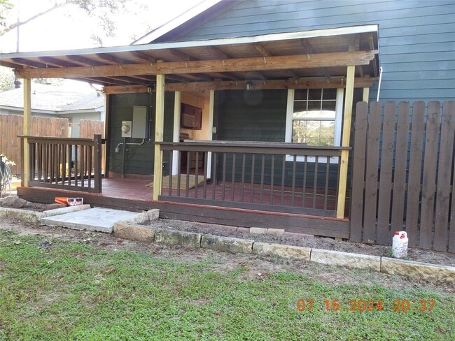 Building Photo - 34819 Lake Point