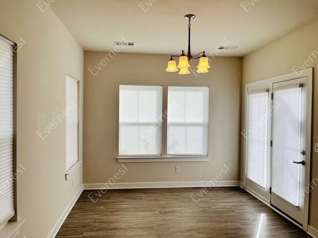 Building Photo - 9744 Katz Ln