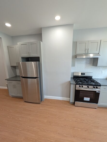 Building Photo - 513 Grandview Ave