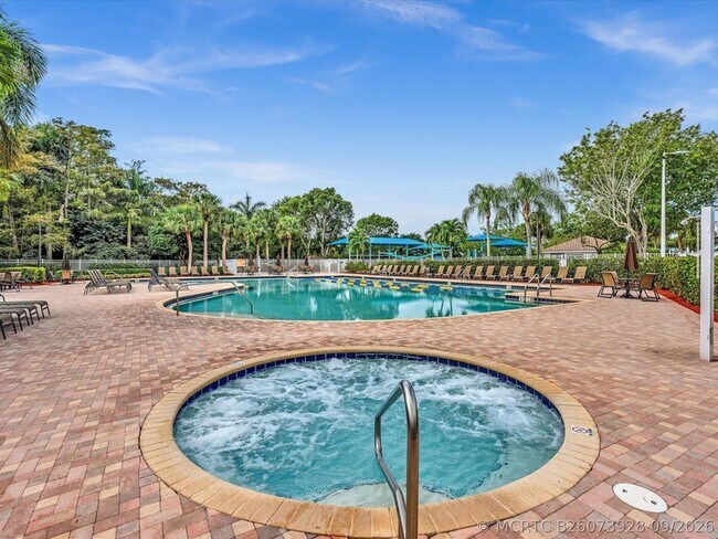 Building Photo - 7834 Oak Grove Cir