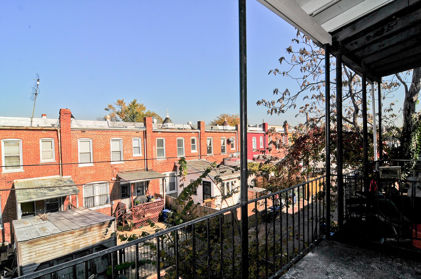 Building Photo - 749 Park Rd NW